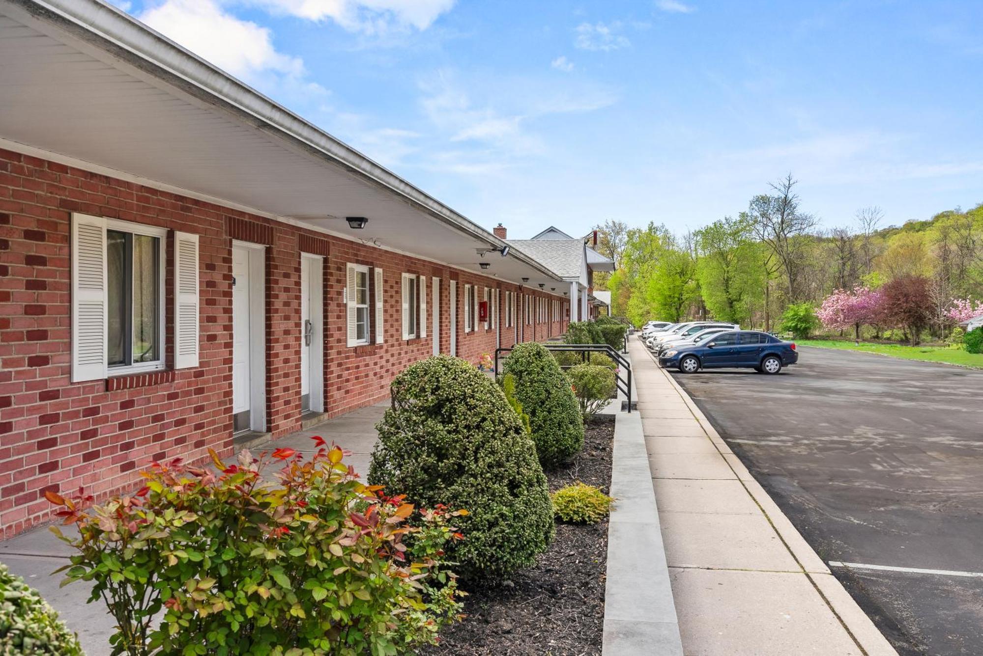 Ardsley Acres Hotel Court Exterior photo
